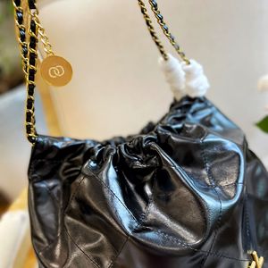 10a kadın tasarımcı çantası 2024 parlak deri kova çantası lüks houlder çanta kadın çanta çanta buzağı kapitone tote siyah çanta kadın omuz cc cüzdan zinciri çantası pp