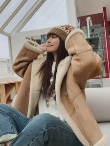 Kadın Deri Sahte Sonbahar Kış Koreli Style Coats Şık Ceketler Kürk Entegre Motosiklet Kalınlaştırılmış Kuzu Yünü Kısa Kısa COA 231129