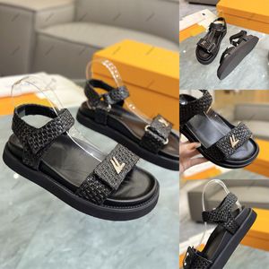 Lüks Tasarımcı Düz ​​Plajı Kadın Sandalet Terlik Son Stil Metal Logo Hazırlık Patent Patent Deri Kumaş Moda Ayakkabı Kutu ve Toz Çantası 35-42