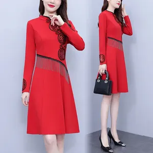 Sıradan Elbiseler Çin tarzı Modifiye Cheongsam Festival Kırmızı Parti Kadınlar Karakter Blessing Baskılı Yıl Elbise