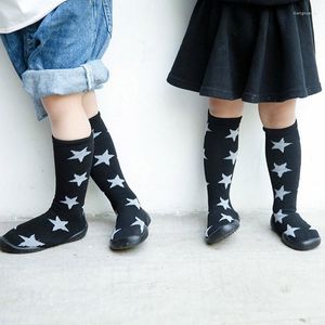 Первые пешеходы весна лето Уокер 2023 Модные детские детские малыши для девочек девочки для мальчиков Socks Socks Star Print Теплый Prewalker