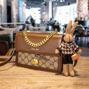 2023 Cüzdan Temizlik Outlet Online Satış Süper Ateş Kadınlar Yaz İnsanlar Işık Lüks Yeni Premium Küçük Çok Yönlü Crossbody Bag