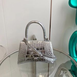 7A Kalite Tasarımcı Saatli Çanta Kadın Lady Bag Çanta Kayışları Omuz Mini Stil Crossbody Tote Çanta Orijinal Deri Timsah Deri Graffiti Cüzdan XS19 23cm