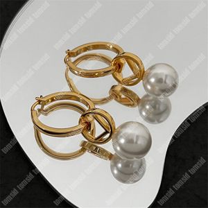 Kadınlar için Küpe Tasarımcısı Altın Çemberler Lüks Küpeler Marka Çift Harfler Moda İnci Küpeler Jewlery Orecchini Tasarımcılar Mücevherat
