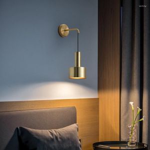 Duvar lambası İskandinav Yatak Yatak Odası Oturma Odası Arka Plan Aydınlatma Yaratıcı Koridor Basit Sconce Luxury El Club Lights