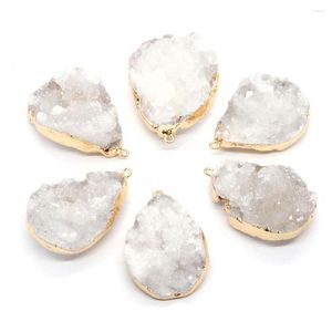 Подвесные ожерелья 1pc Белые кристаллические подвески 20x30-30x45 мм нерегулярная форма естественные полудраготи