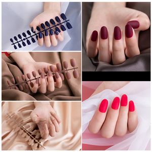 24pcs/sayfa mat yanlış tırnak buzlu kadınlar sahte tırnak kısa kaplama tasarımları parmak sanatları ipuçları