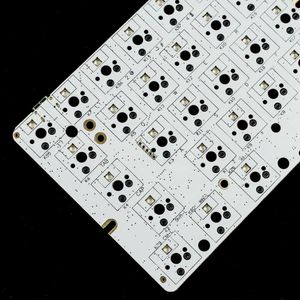 Klavyeler GK61 GK61S RGB Sıcak Takas Bağımsız Sürücü Kablolu Tyce-C PCB T230215