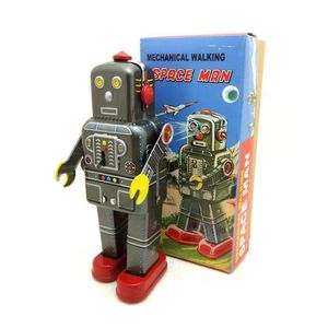 Weihnachtsspielzeug Vintage Space Man Robot Collection Blechspielzeug Klassisches Uhrwerk Aufziehbares mechanisches Gehen zum Sammeln Geschenk 220329 D Dhhuv