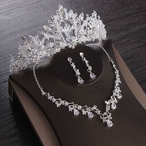 Tiaras Luxury Heart Crystal Bridal Jewelry Sets Wedding Cubic Zircon Crown Tiaras Earring Choker Necklace Set African Beads Jewelry Set Z0220
