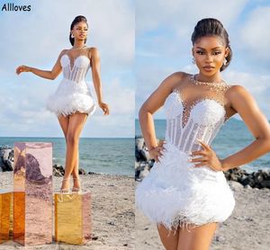 Küçük beyaz balo elbisesi kadınlar için lüks kürkler boncuklu şeffaf boynu yaz plajı kısa gelinlikleri mini resepsiyon dansı gelin nişan elbisesi cl1901