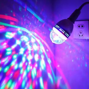 LED ampuller E27 Mini Dönen Büyülü Top Işık RGB Projeksiyon Lambası Partisi DJ Disko Top Işığı Ev Partisi KTV Bar Sahne Düğün Aydınlatma