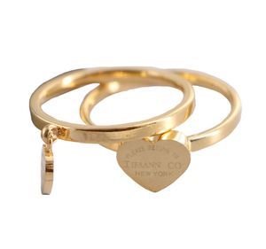 316L Titanyum Çelik Altın Kaplama Aşk Yüzüğü Kadınlar İçin Tasarımcı Kalp Yüzükleri Düğün Lüks Moissanite Elmas Kanal Mücevher Bijoux Medusa Toptanlar Sevgililer Günü