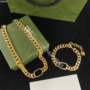 Set di gioielli con ciondolo a forma di testa di tigre con collana di braccialetti di lusso Cuba Link Bracciali a catena con lettere ad incastro con scatola