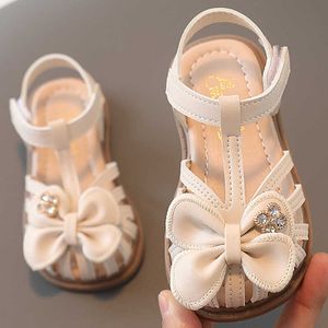 Sandalet sandaletler bebek yumuşak taban olmayan baotou rhinestone bowknot çok yönlü güzel düğün çiçek kız küçük deri ayakkabılar z0225