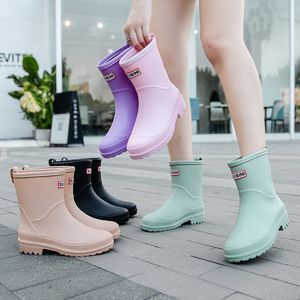 Yağmur Botları Kadın Yağmur Çizmeleri Su Geçirmez Kaymaz Orta Tüp Çizmeler Pvc Lastik Ayakkabı Mutfak Galoş için Nedenler Moda Botas De Mujer 230227