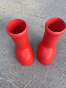 Astro Boy те же самые большие дождевые ботинки 2023 весна и лето новая высокая трубка толстая подошва, увеличение, ноги тонкие большие красные ботинки для мужчин и женщин MSCHF