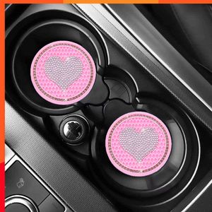 Новые 2pcs формы сердца Car Coaster Custer Cust Cust Cats Car Interior Diamond Cup Вставка прокладка без скольжения коврик гаджет декор автомобильные аксессуары