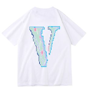 Tasarımcılar Vlone T-Shirts Tees Giyim Üstleri Adam Sıradan Göğüs Mektubu Gömlek Lüks Giyim Lüks Mektup Nakış Şortlu Şortlu Polos Baskı Tişörtü S-4XL Y1