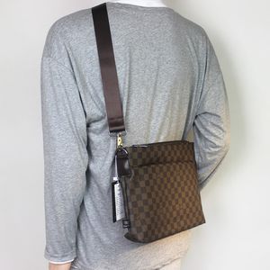 Мода мужчина на плечах сумки роскошные дизайнерские сумочки для тела женщины кросс -кузнецы Canvas Кожаная цепная сумочка