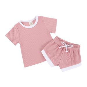 Наборы одежды Оптовая торговля 2023 Летние детские истории, рожденные футболки для мальчиков и девочек, устанавливают 2-пекс детскую одежду ребро+цветущий