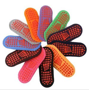 Детские парки носки Профессиональные антискридные батутные носки для малышки скачки мальчика для мальчика прыжков с силиконовым напором сокса для 1-4 йераса стариков alkinline alkingline