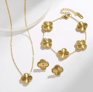 4 Four Leaf Clover Set di gioielli di design di lusso Diamond Shell Fashion Women Bracciale Orecchini Collana Regalo di compleanno di San Valentino