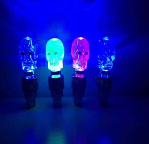 Novas luzes de advertência de bicicleta LED de raios Firefly Spoke LED lâmpada de néon Flash Light Lâmpada de néon noite bicicleta pneu de carro pneu roda tampas de válvula luz