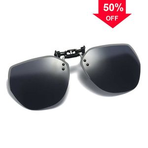 Araba güneş gözlüğü kutuplaşmış klipsli kadın erkekler çerçevesiz UV400 hafif renk değişim lensler polarize flip-up güneş gözlükleri gözlük