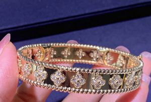 A pulseira de trevo de quatro folhas da marca de moda TTQ 2024 é uma luxuosa pulseira de diamantes de cristal para mulheres. Joia de pulseira de designer de ouro 18k de alta qualidade