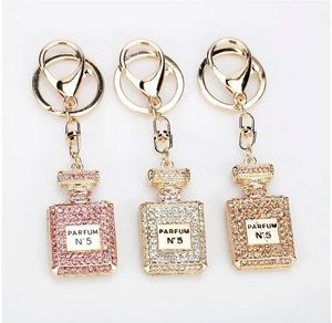 Fashion Design Key Ring Perfume Bottle Keychains Holder for Women Creative Crystal Rhinestone Diamond Metal Car Keyring Chain Bag Pendant Gift