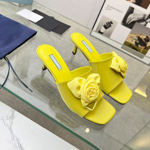 Tasarımcı Sandalet Kadın Yüksek Topuklu Terlik Slaytları Lüks Gül Çiçekleri Üçgen Gerçek Deri 5.5cm Parti Leydi Terlik Ayakkabı Kutu Boyutu 35-42