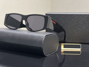 2023 Klassische Designer-Sonnenbrillen Straßen-T-Tischbrillen Strahlenschutz UV400 Outdoor-Strandsonnenbrillen sind bei jungen Leuten sehr beliebt