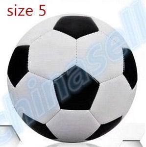 Toplar 1pcs Klasik Black Beyaz Açık Butil İç Futbol Topu Standart Yetişkin Boyutu 5 Pu Futbol Topu Eğitim Topu 230613