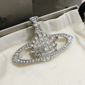 Tasarımcı Marka Pimleri Broşlar Mektup Vivian Lüks Kadın Mücevher Metal Pin Cjeweler Westwood Brooche Aksesuarları