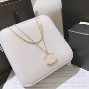 Collane con ciondoli di design di marca di lusso semplice doppio strato placcato in oro 18 carati collana con ciondolo girocollo in acciaio inossidabile con catena a serpente accessori per gioielli regali