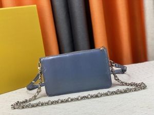 2023 Модные шоу Top Designer Bags Оригинальные сумки для одного плеча с новыми материалами для строительства с высококачественной кожей с металлическим блестящим цветом