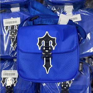 2023 Trapstar Messenger Naylon Crossbody Bag Kadın Erkekler Rapçi İngiltere Sıcak Trapstars Irongate C Cobra T Lüks Tasarımcı Çanta Omuz Çantası Su Geçirmez Sırt Çantası