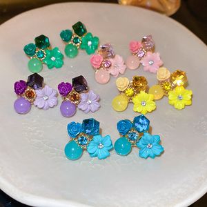Kulak manşet kaitin Kore tarzı kedi göz taş kristal saplama küpeleri kadınlar için tatlı pembe yeşil mor çiçek parti mücevherleri 230614