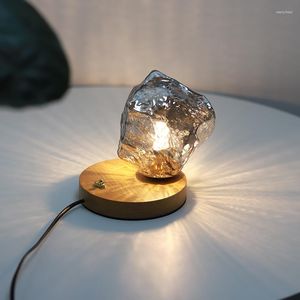 Gece Işıkları Tasarımcı Buz Blok Masa Lambası Yatak Odası Başucu Küçük İskandinav Salon Çörek Atmosfer Retro Dekoratif Sekmesi