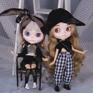 Куклы ледяные DBS Blyth Doll Contrable Lips сталкивается с белым корпусом кожи.