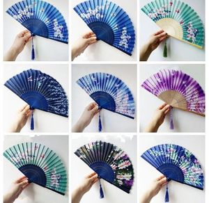 100pcs Çin düğün ipek çiçek el fan hediye çantası klasik kiraz çiçeği kelebek bambu katlanır hayranlar düğün hediyesi sn6915