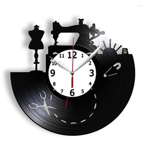 Настенные часы швейная машина ретро -запись Quartz Clock Clock Creative Art Decor для магазина швеи