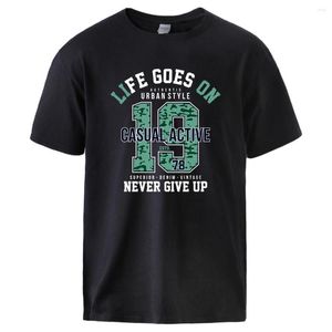 Camisetas Masculinas Life Goes On Urban Style 1987 Never Give Up T-Shirt Man Confortável Cotton Tee Vintage Classic Tops Basic Fashion Tshirt