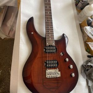 Özel Ernie Ball Music Man Brown Patlamalı Elektro Gitar 24 FRETS FALME MAPLE TOP