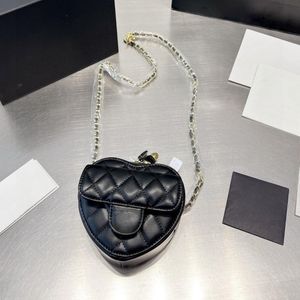 Luxurys Designer Bag Moda Klasik Zincir Crossbody Bag Love Mini Fanny Pack 22c Koruma Hobo Çanta Çanta Omuz Çantası Gerçek Deri Kadınlar Mor Pembe