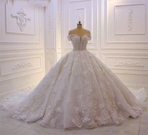 Işıltılı boncuklu dubai kapalı omuz balo elbisesi 3d çiçekler dantel aplike prenses vintage Arapça düğün gelinlikleri 2023 bc11896 s