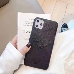 İPhone 12 Pro Maks Case Tasarımcı Apple için Telefon Kılıfları 14 13 15 XS XR 8 7 Plus Lüks V Yama Kart Tutucu Cepleri Custodia Cellulare Di Lusso Geri Kapaklar Coque Siyah Çiçek