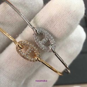 Дизайнер брендов H Домашние браслеты Интернет -магазин v Golden Pig Nose Bracelet 18K Platinum Full Diamond Set с модой Q с подарочной коробкой