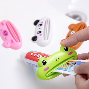 Sevimli Mutfak Aksesuarları Banyo Çok Fonksiyonlu Araç Karikatür Diş Macunu Squeezer Gadget Yararlı Ev Araçları Banyo Dekor SN4398